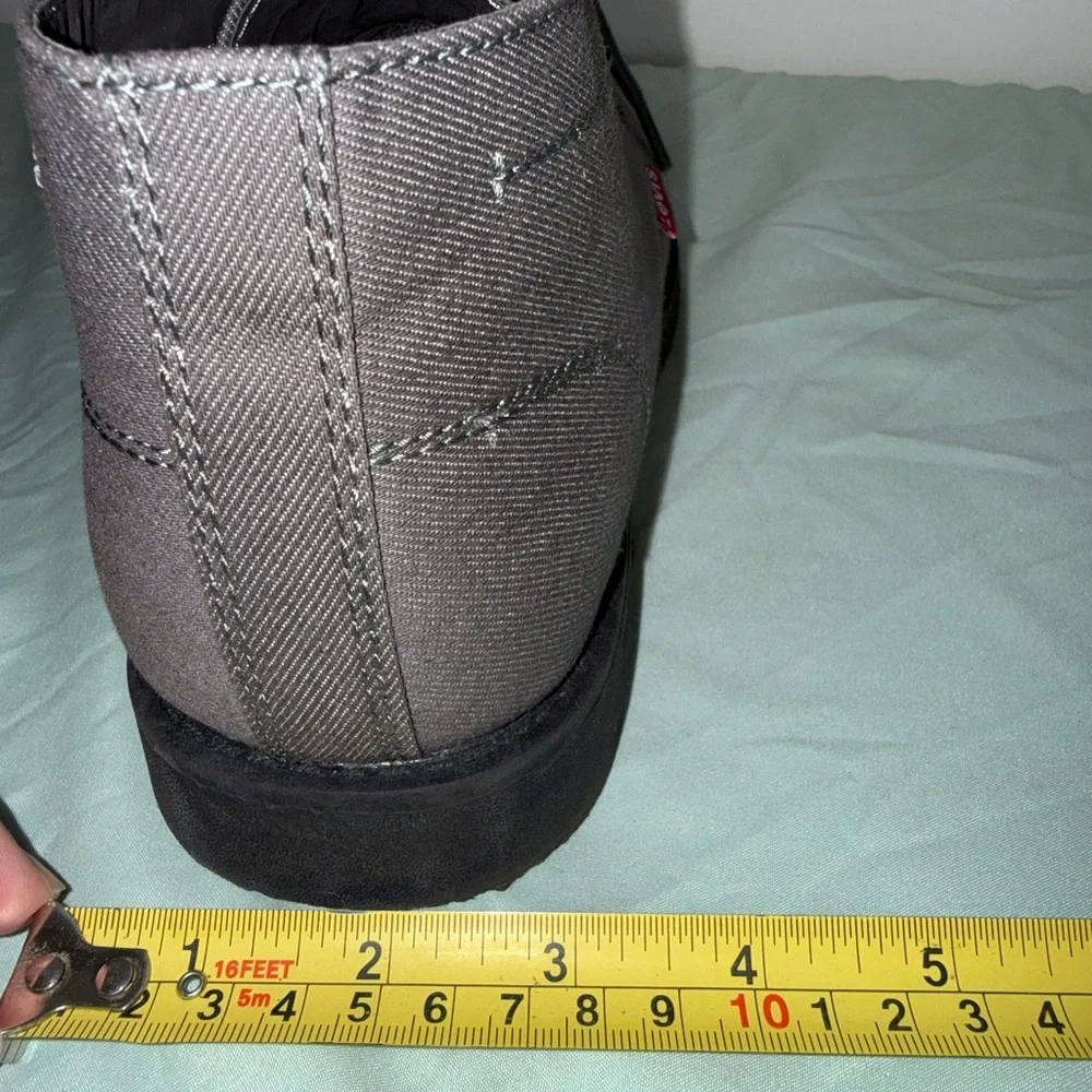 Levi's Gray Chukka Boots for Men Size 9.5